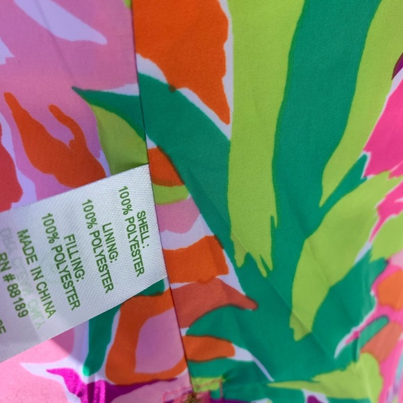 Lilly Pulitzer Tropical Pink Kate Puffer Vest size Small - Picture 11 of 11